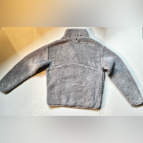 Gaiam silver/gray women’s sweater. - Picture 3 of 3